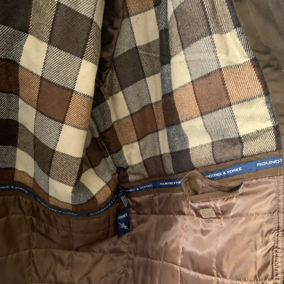 Round Tree & Yorke Jacket - Picture 6 of 7